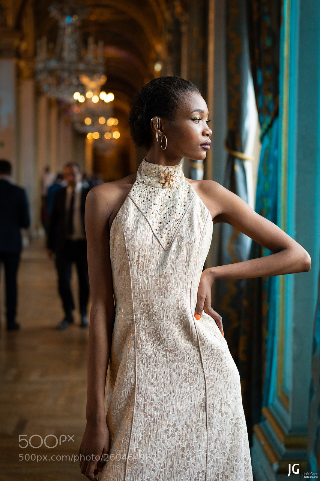 Sony a7R III sample photo. Nina, hotel de ville photography