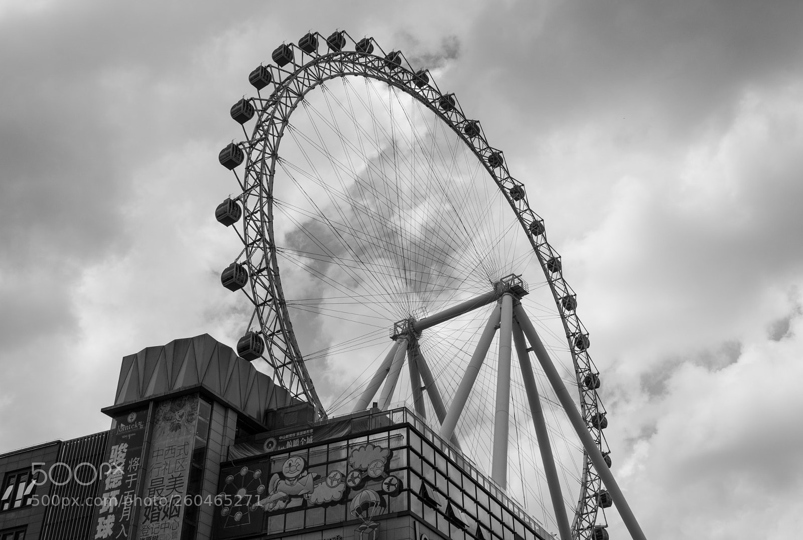 Nikon D5200 sample photo. Ferris wheel b&w photography