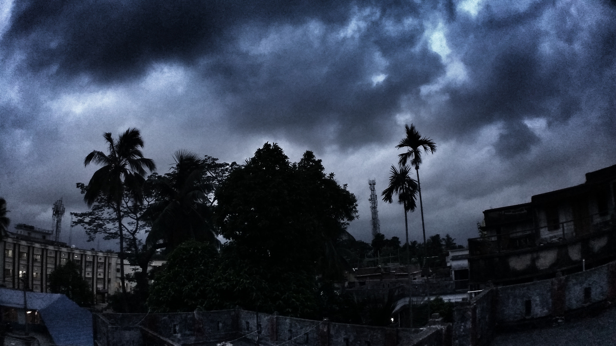 Xiaomi Redmi Note3 sample photo. Dark clouds photography