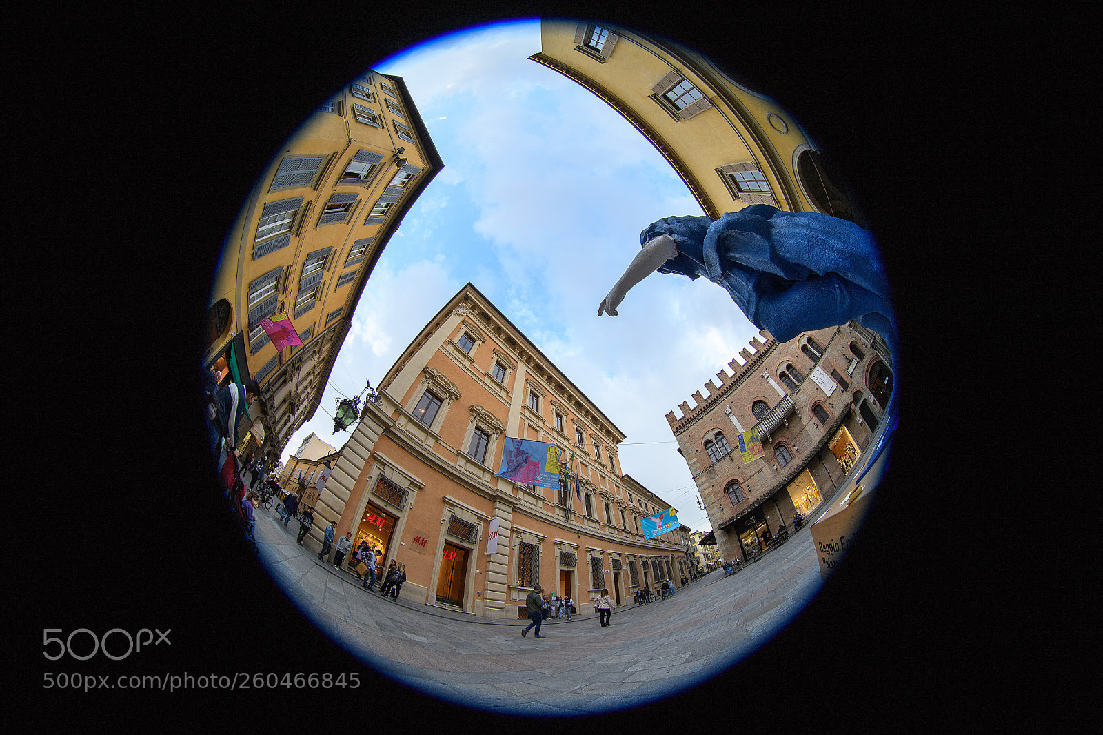 Nikon D5 sample photo. Piazza del monte photography