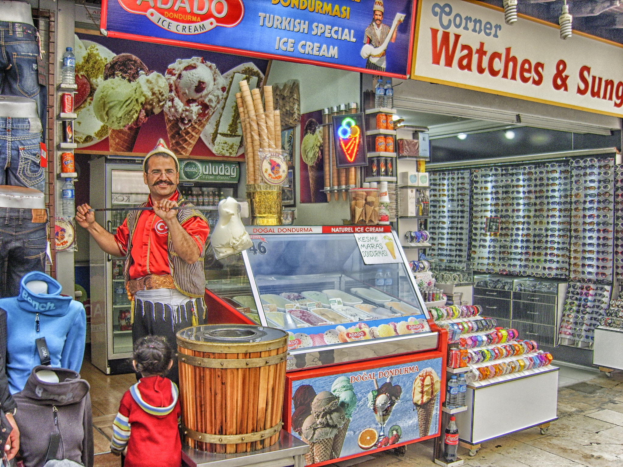 Samsung Digimax S830 / Kenox S830 sample photo. Ice cream seller - kusadasi, turkey. photography