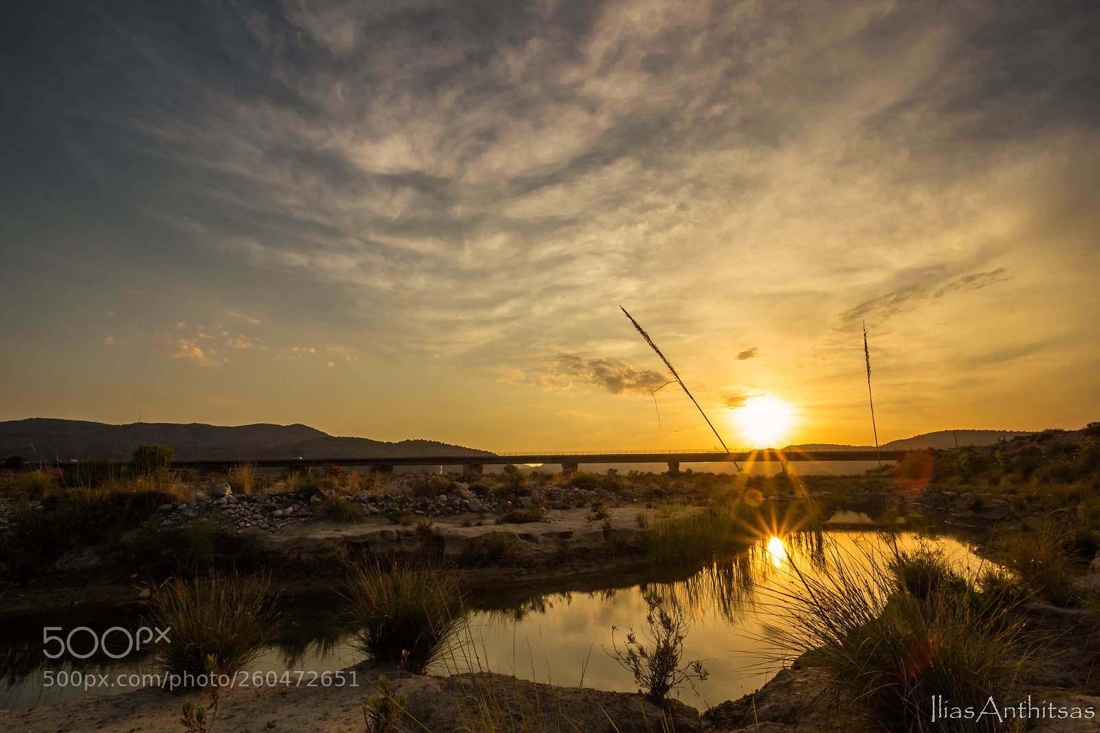Canon EOS 550D (EOS Rebel T2i / EOS Kiss X4) sample photo. Sunset in the river photography