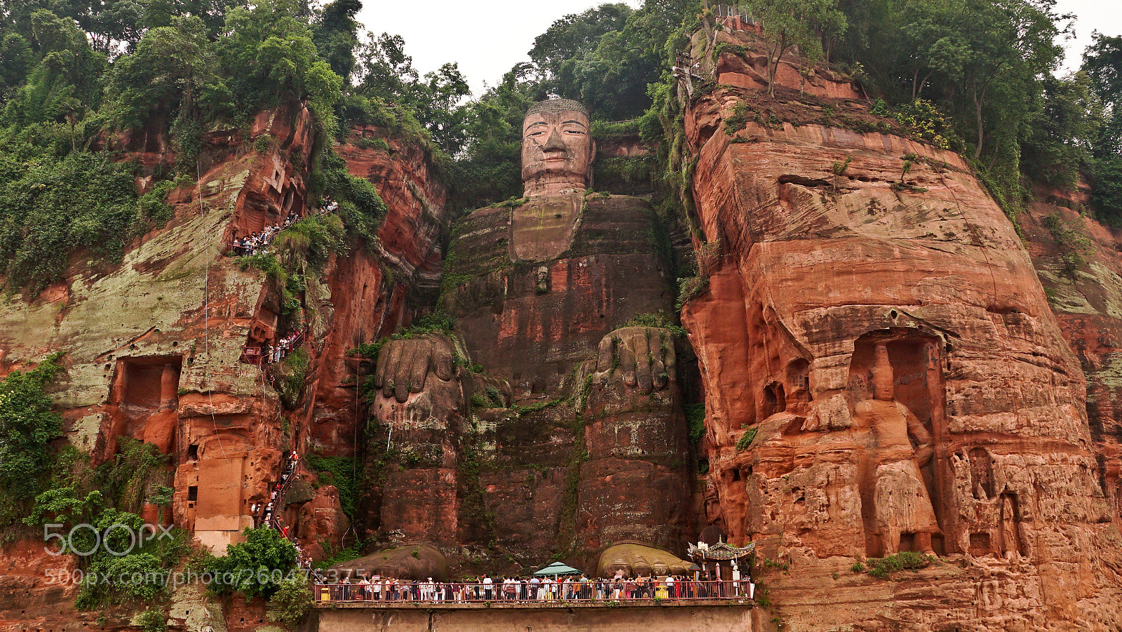 Sony ILCA-77M2 sample photo. Leshan giant buddha photography