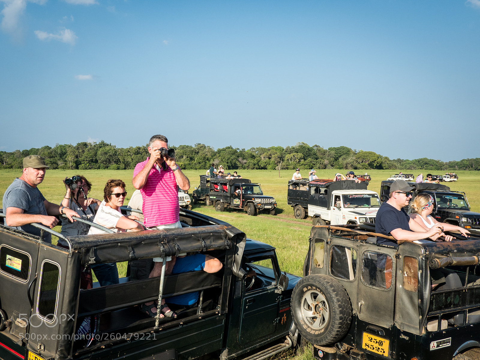 Olympus OM-D E-M5 II sample photo. Safari people sri lanka photography