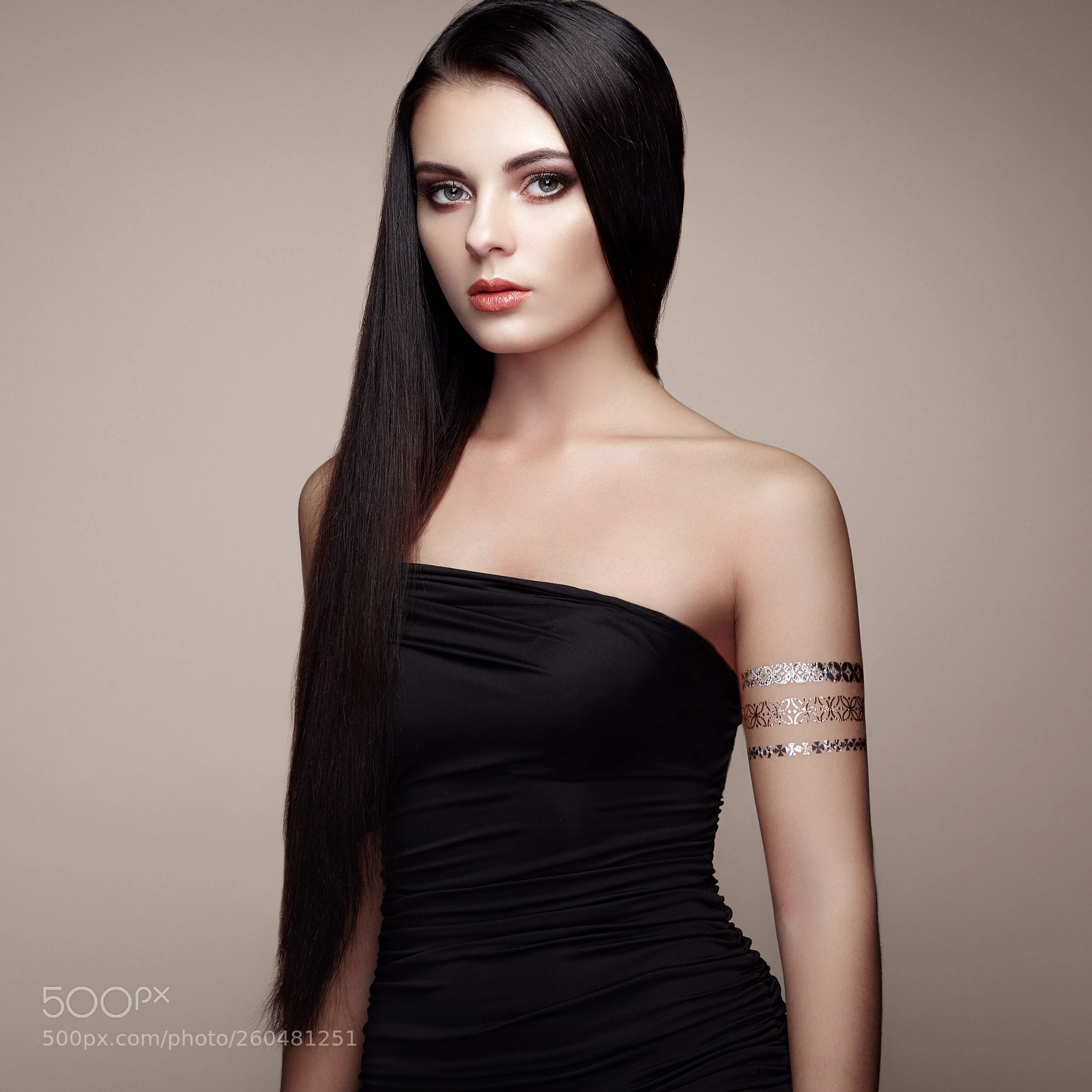 Canon EOS 5D Mark II sample photo. Fashion portrait of elegant photography
