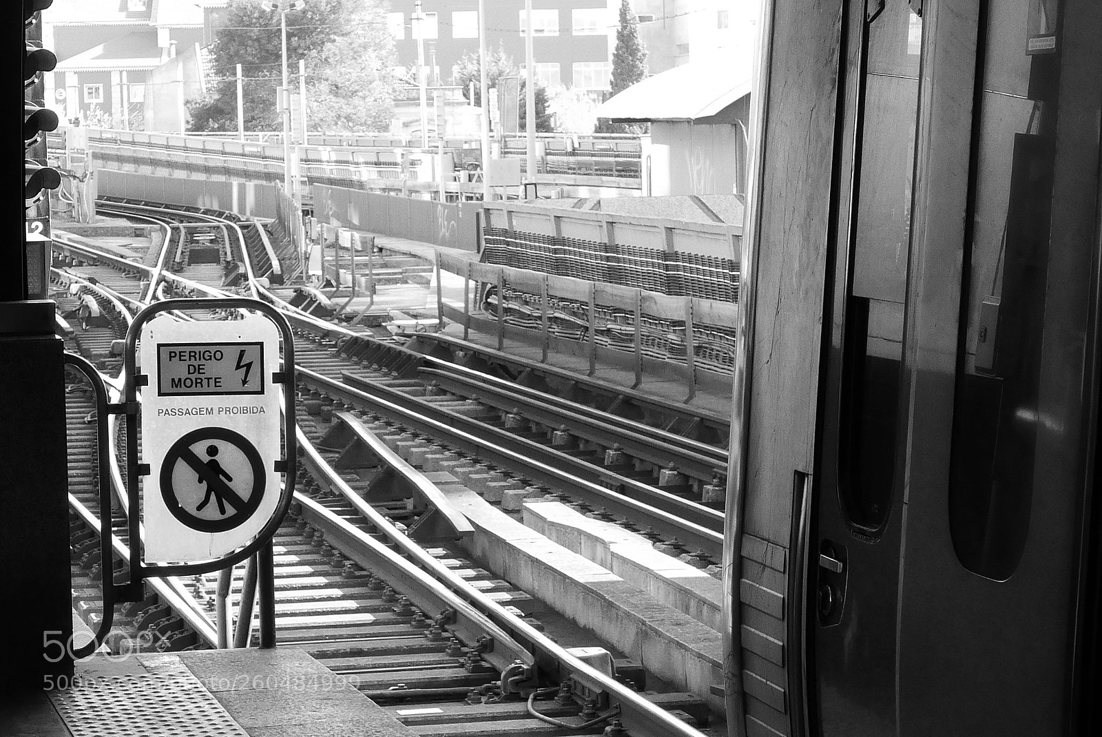 Panasonic Lumix DMC-LX100 sample photo. Hear my train coming photography