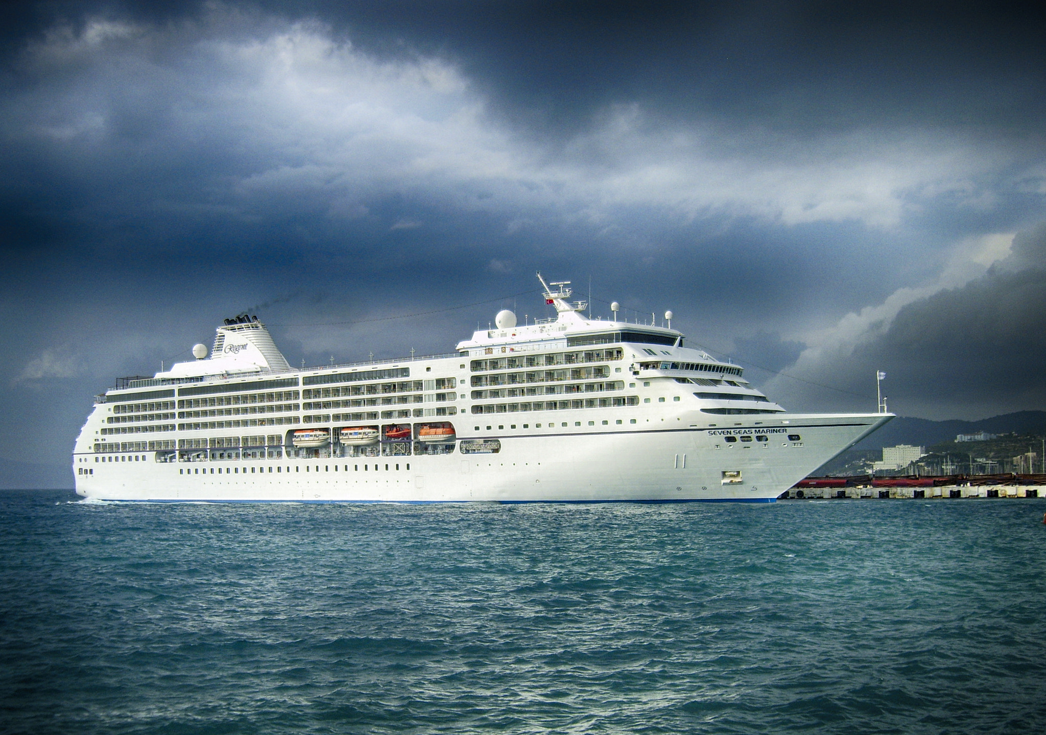 Samsung Digimax S830 / Kenox S830 sample photo. Seven seas mariner ship at kusadasi port. photography
