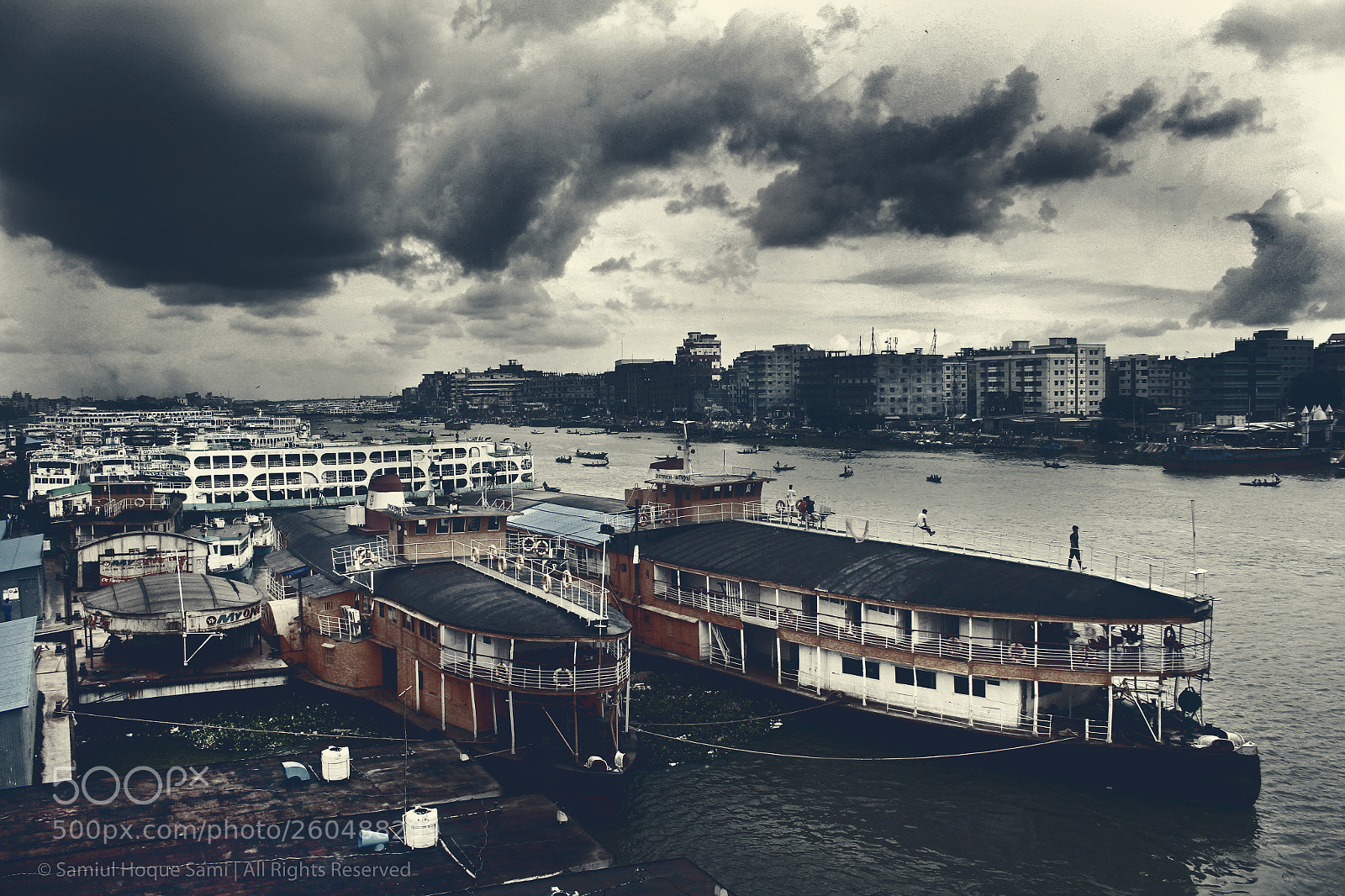 Canon EOS 700D (EOS Rebel T5i / EOS Kiss X7i) sample photo. Rain clouds photography