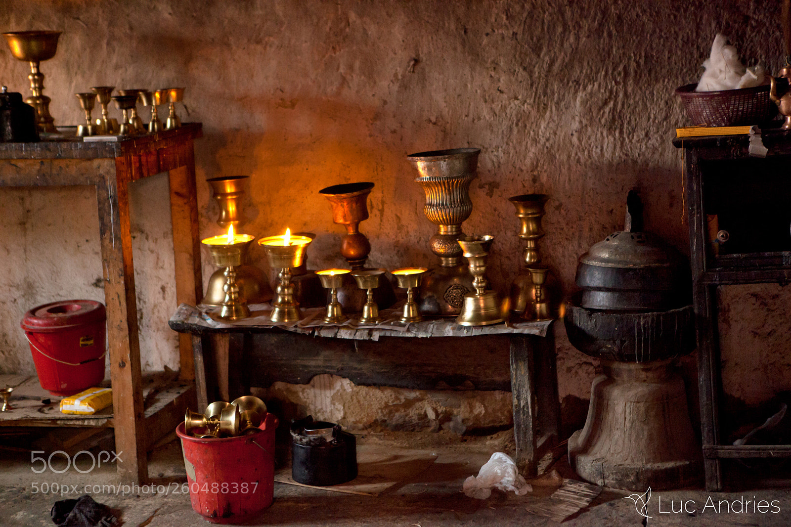 Canon EOS 5D Mark II sample photo. The butter lamp room photography