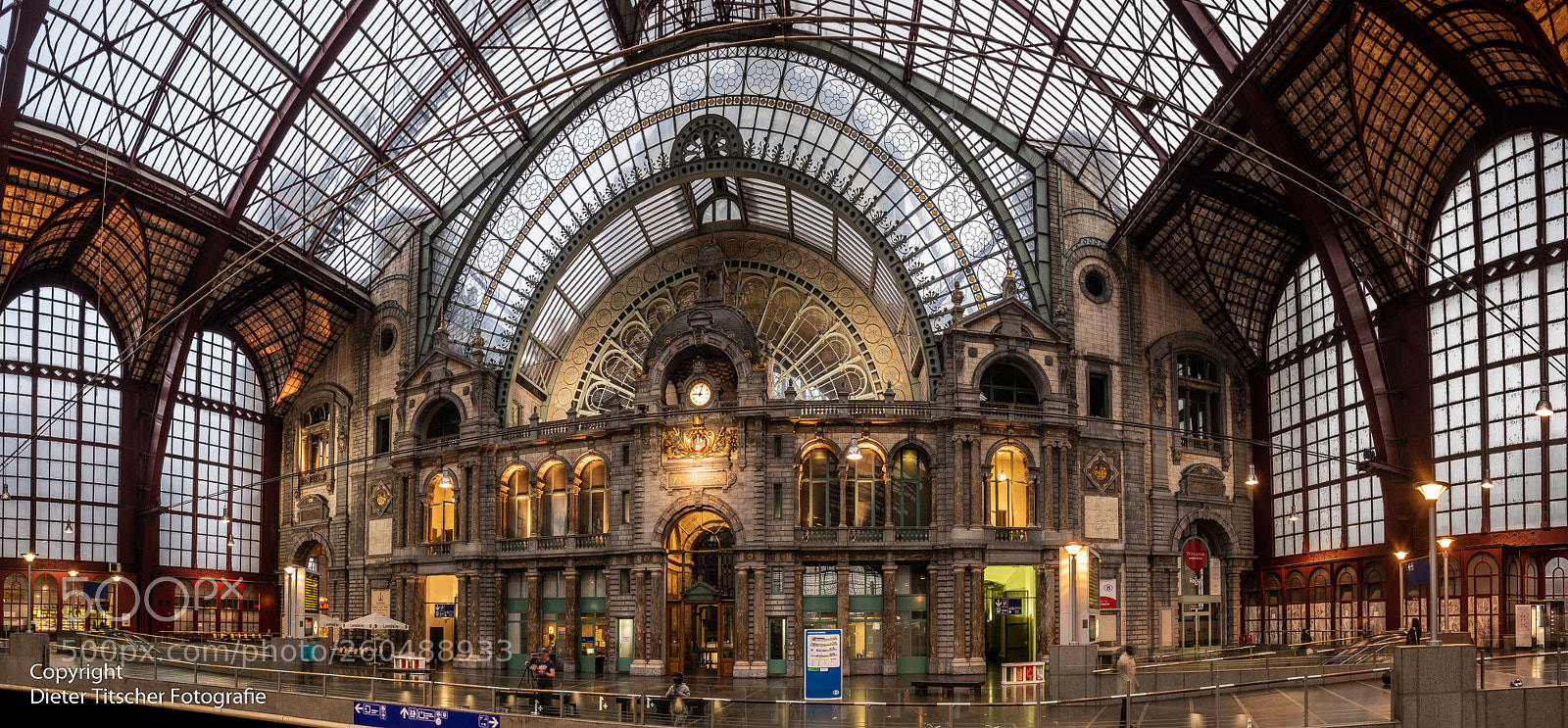 Sony a7R sample photo. Railstation antwerpen photography