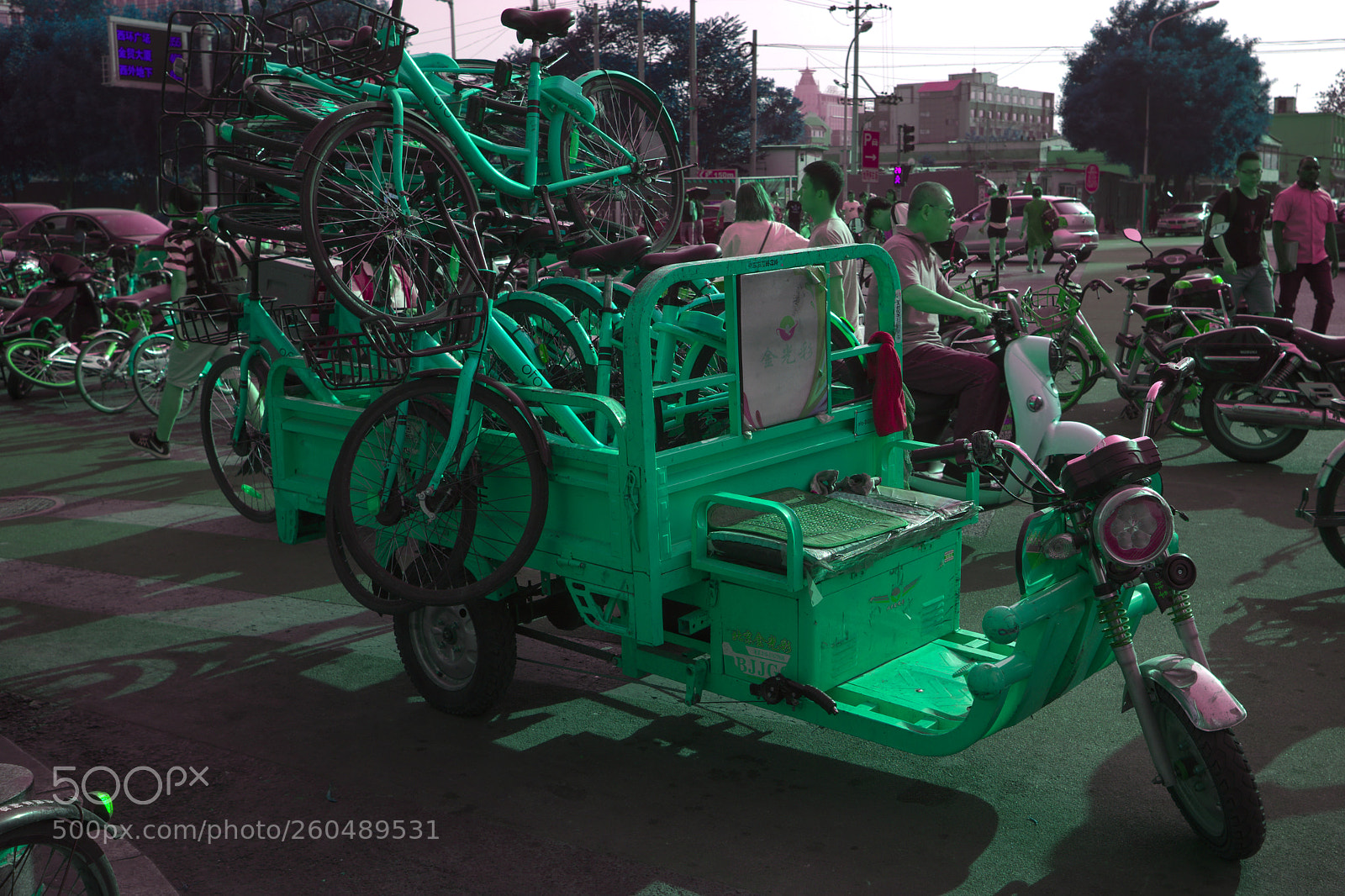 Fujifilm X100F sample photo. Rental bikes photography