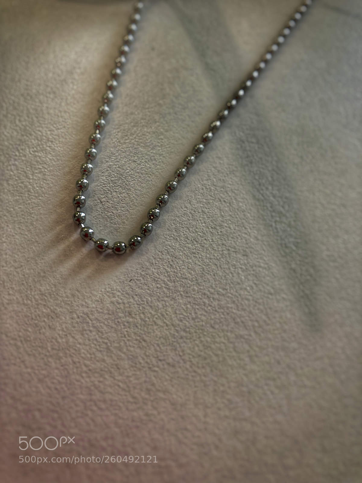 Apple iPhone 8 Plus sample photo. Chain photography
