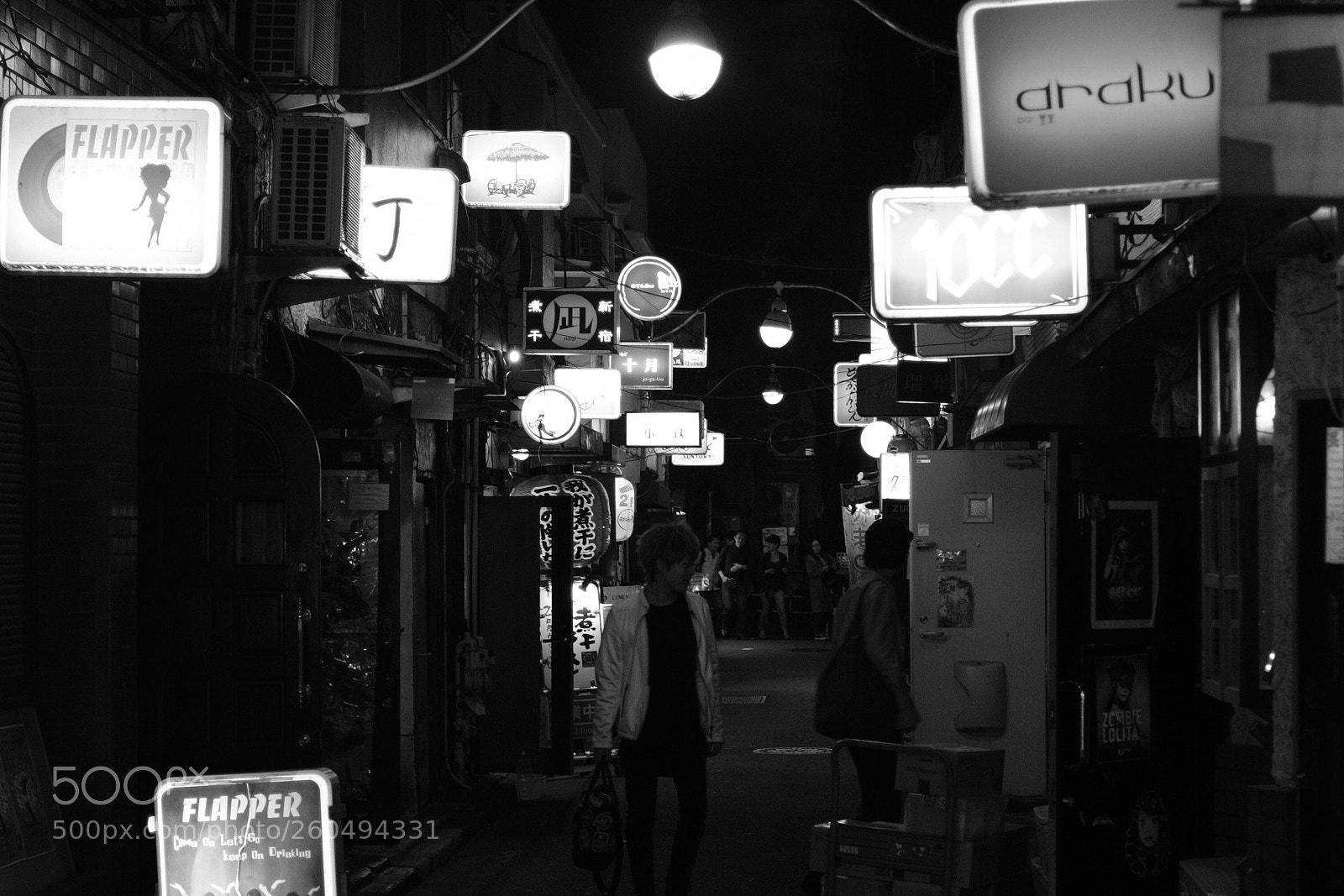 Fujifilm X100F sample photo. Shinjyuku, tokyo photography