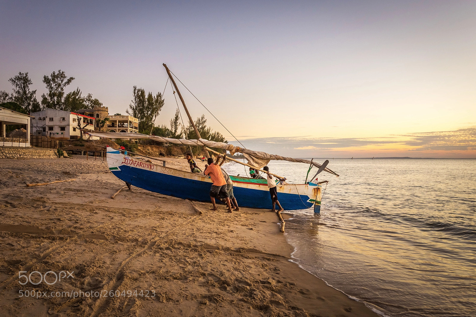 Canon EOS 6D sample photo. Boat coming back from photography
