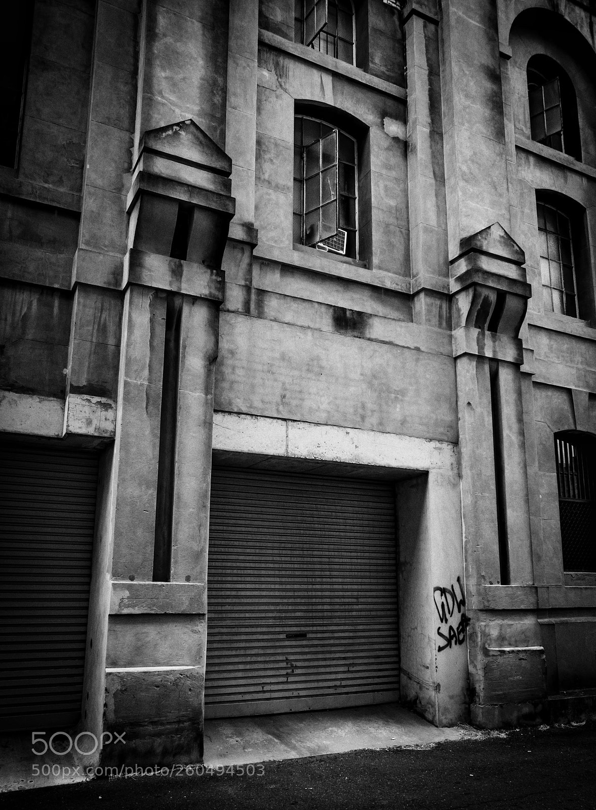 Nikon D7000 sample photo. Heritage building back alley photography