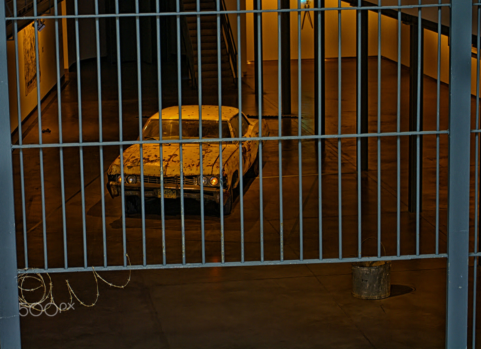 Pentax K-7 sample photo. Coche encarcelado - jailed car photography