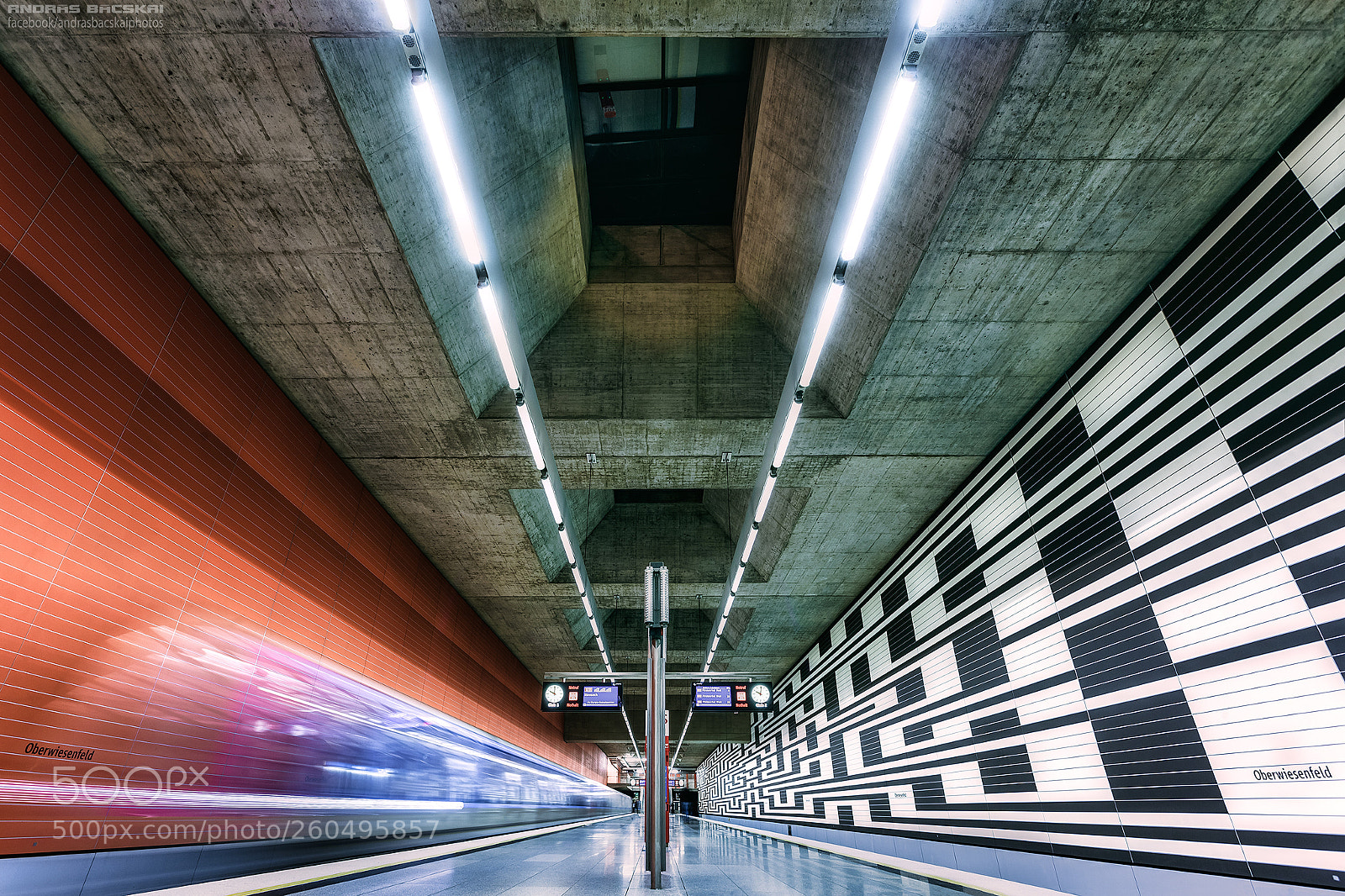 Canon EOS 5D Mark II sample photo. Munchen u bahn photography