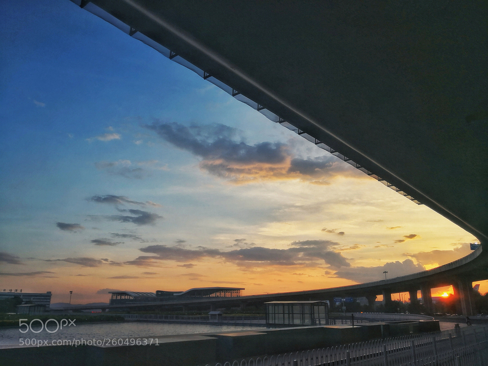 HUAWEI Mate 10 Pro sample photo. Sunset at chanhsui airport photography