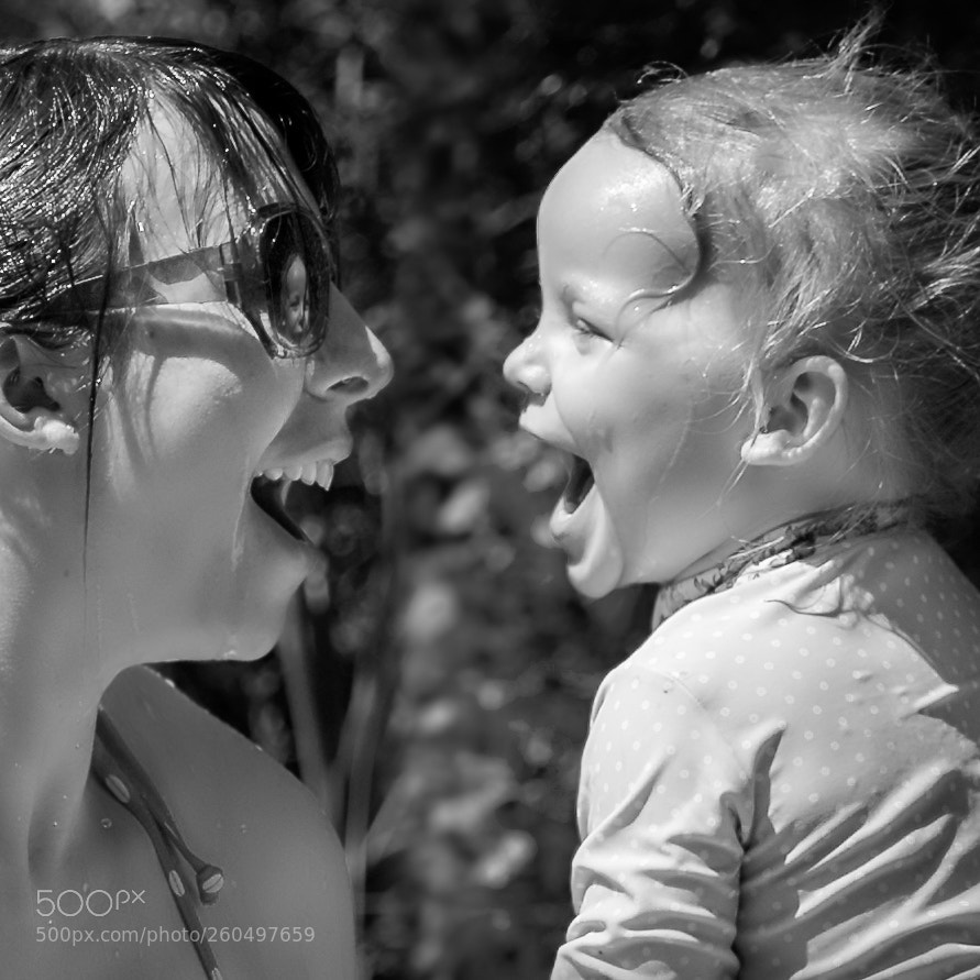 Nikon D700 sample photo. Fun - mother and photography