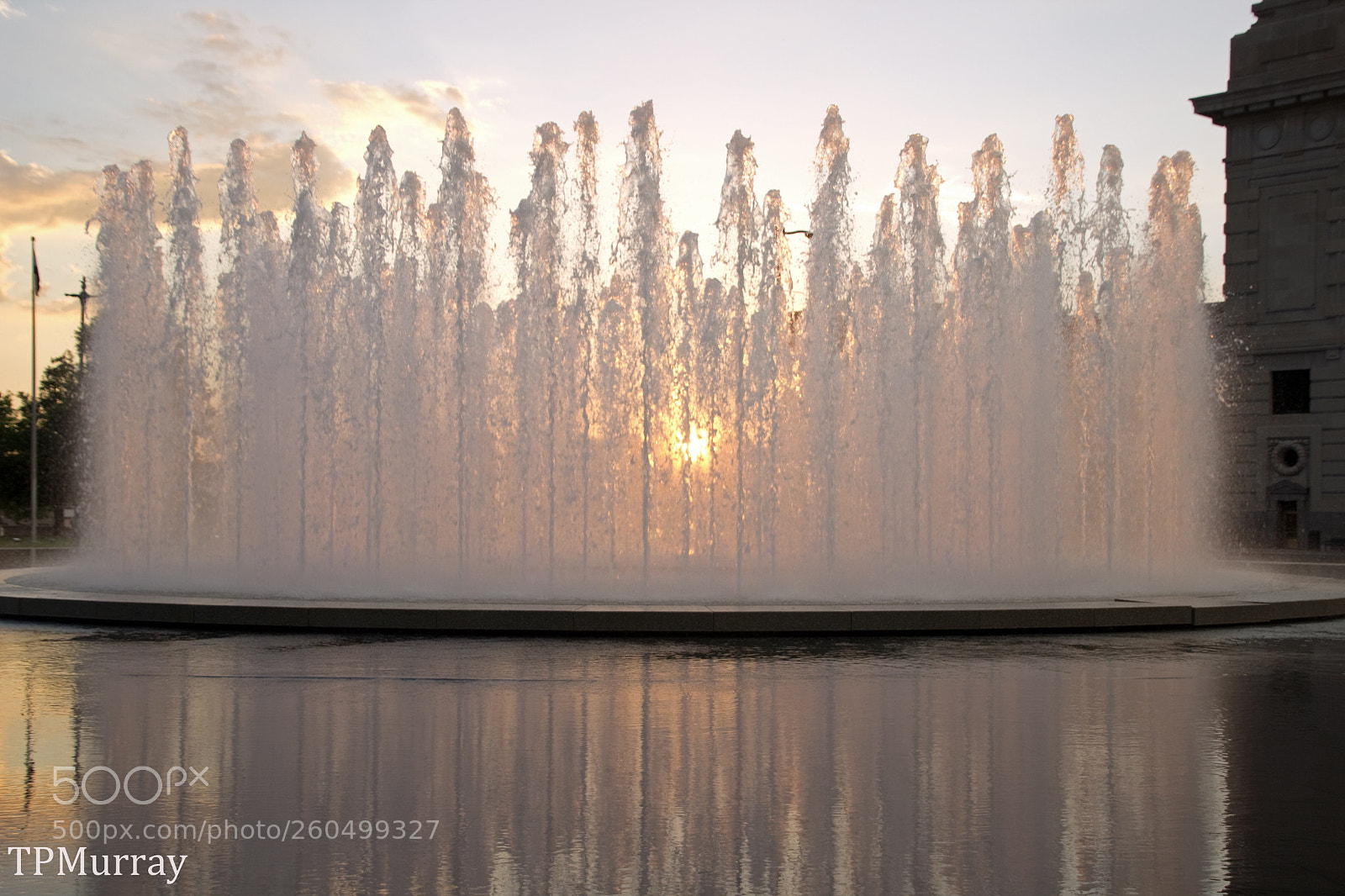 Canon EOS 600D (Rebel EOS T3i / EOS Kiss X5) sample photo. Fountain sunset photography