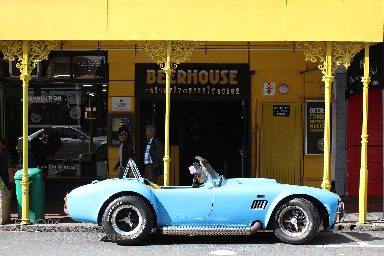 Canon EOS 600D (Rebel EOS T3i / EOS Kiss X5) sample photo. Colours of long street photography