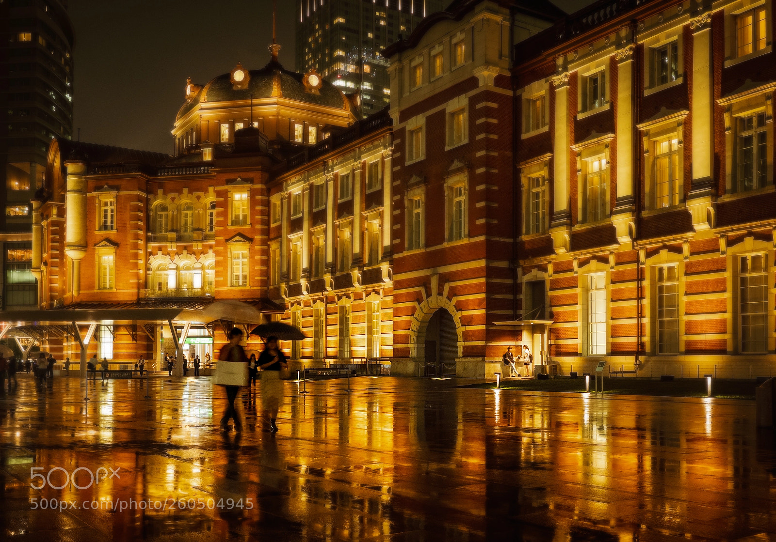 Olympus OM-D E-M1 sample photo. Tokyo station in the photography