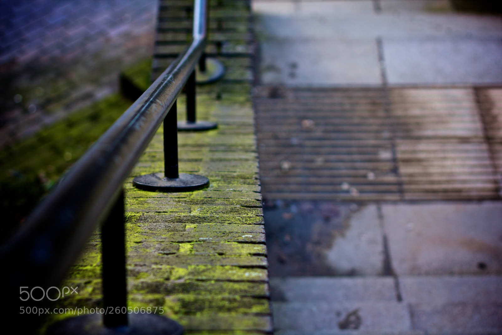 Canon EOS 550D (EOS Rebel T2i / EOS Kiss X4) sample photo. Handrail photography