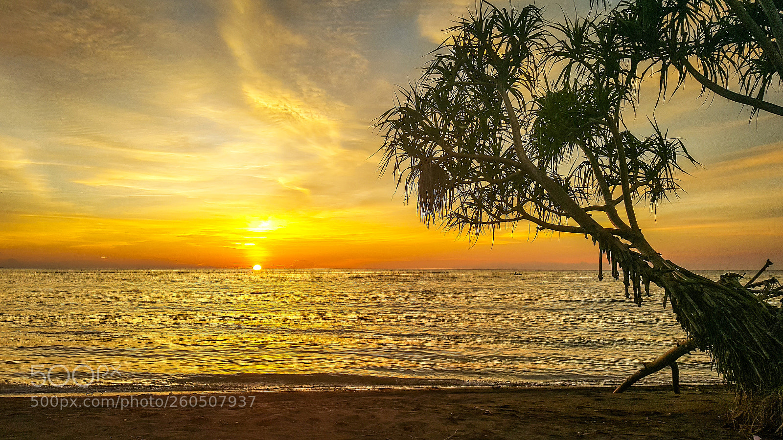 Samsung Galaxy Note5 sample photo. Sunset at lombang-lombang beach (3) photography
