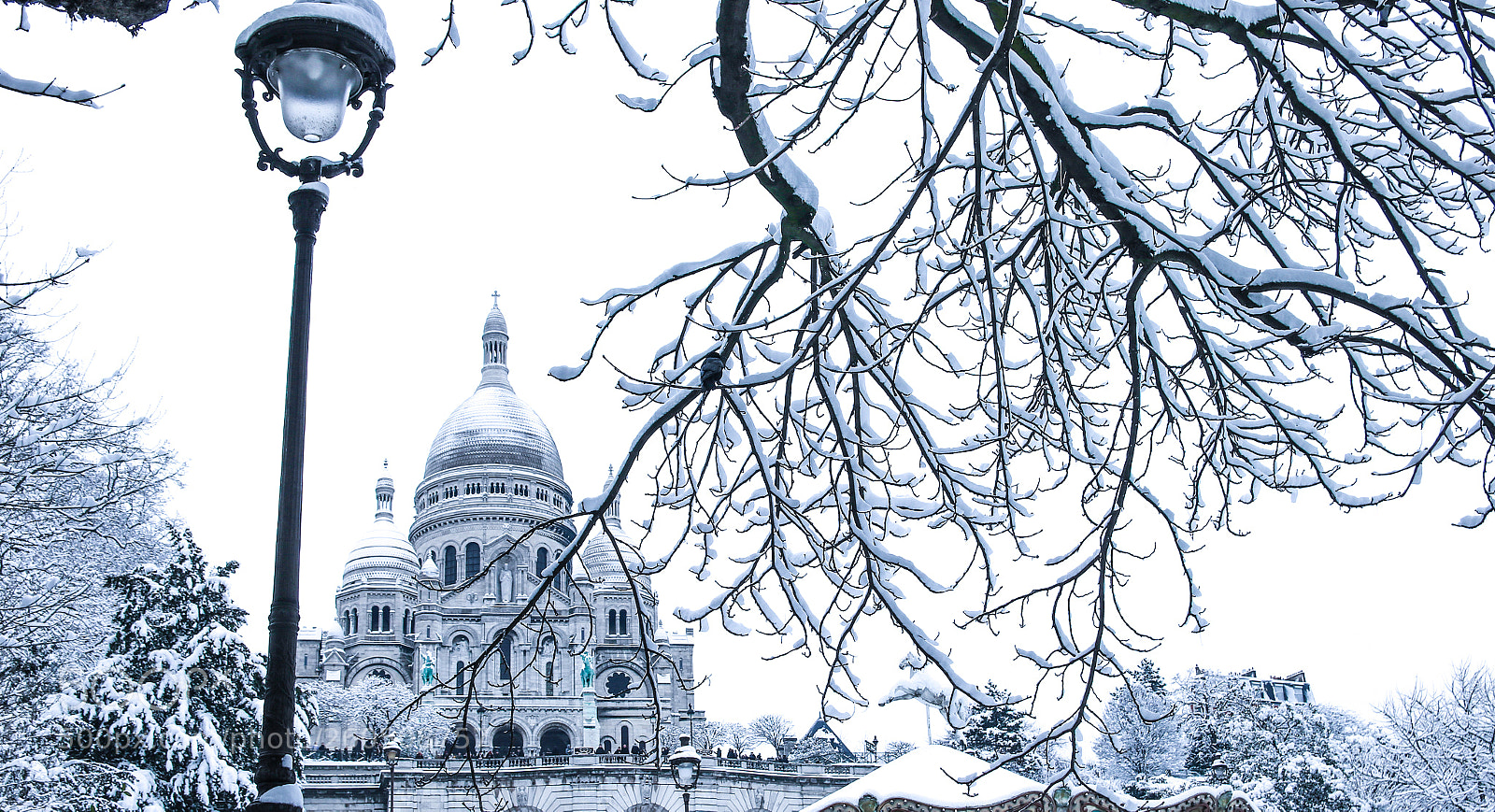Canon EOS 760D (EOS Rebel T6s / EOS 8000D) sample photo. Monmatre paris snow photography