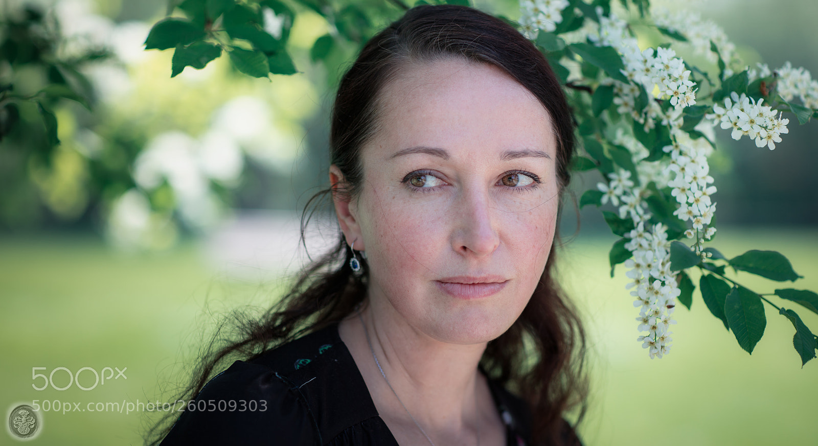Canon EOS 5DS sample photo. ...mother queen... photography