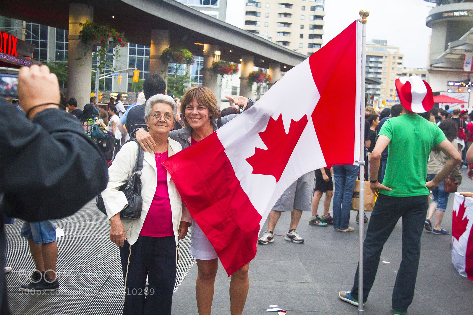 Canon EOS 7D sample photo. People celebrating 'canada day' photography