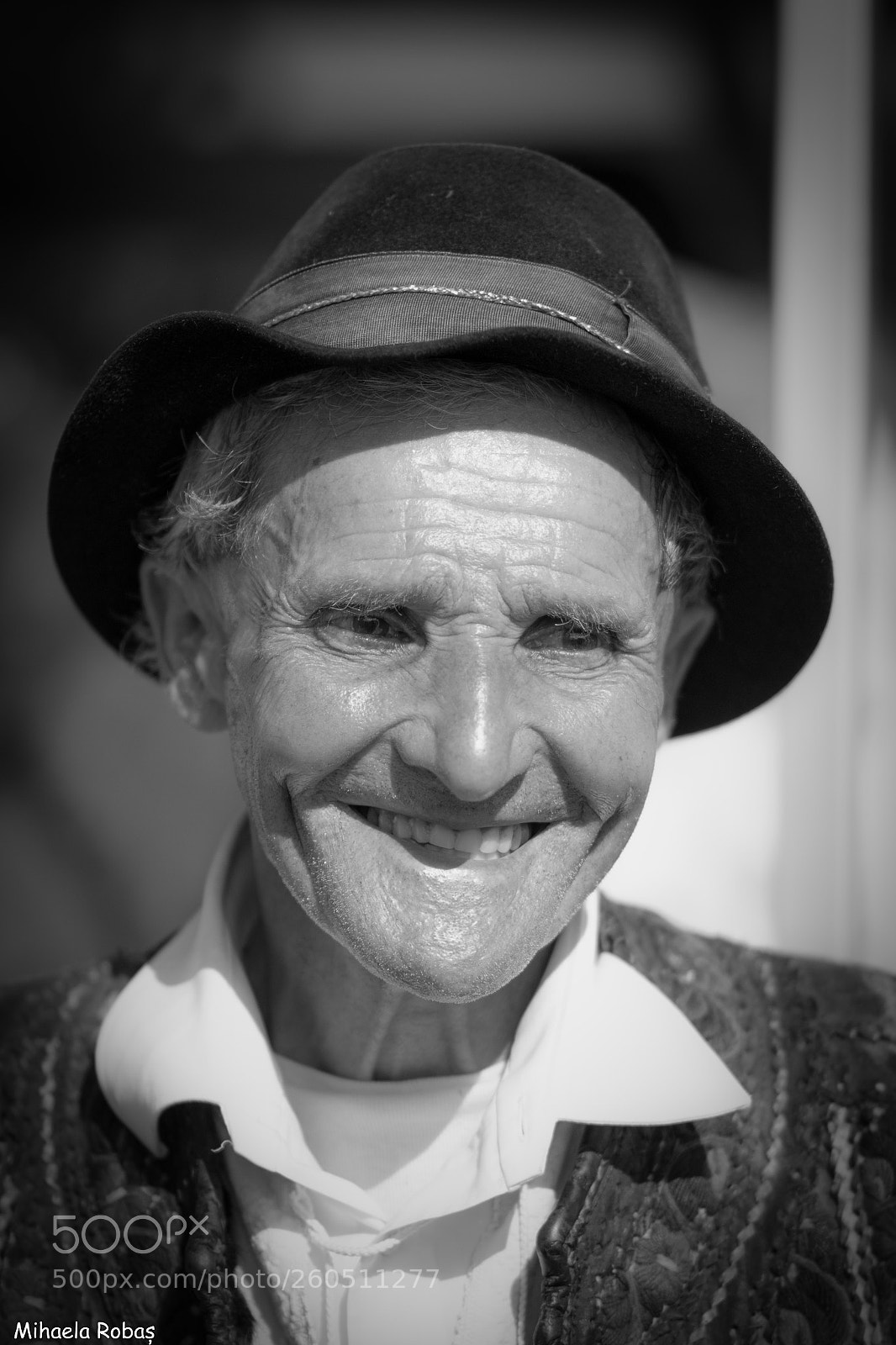 Nikon D5300 sample photo. Old man at the photography