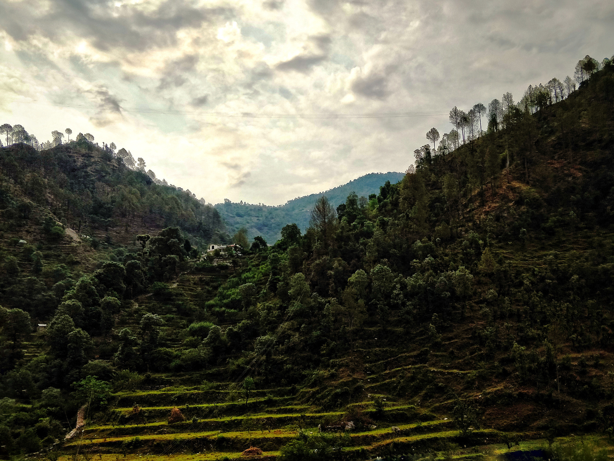 OnePlus 5T sample photo. In the hills photography
