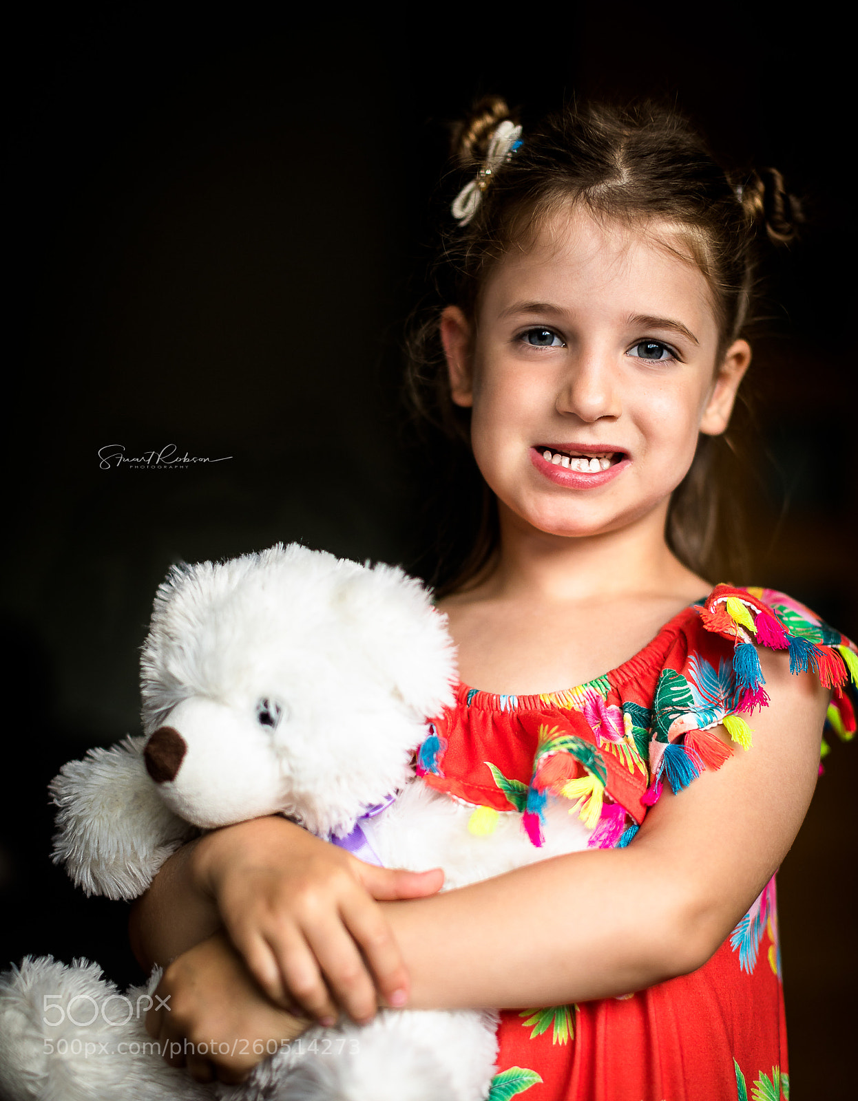 Canon EOS 5D Mark IV sample photo. Enya and her bear photography