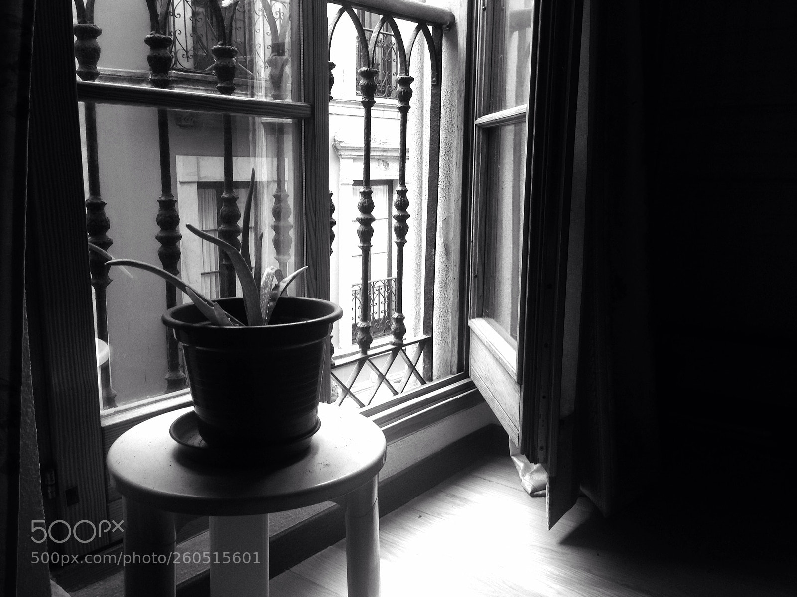 Apple iPhone 5 sample photo. Peque os rayos de photography