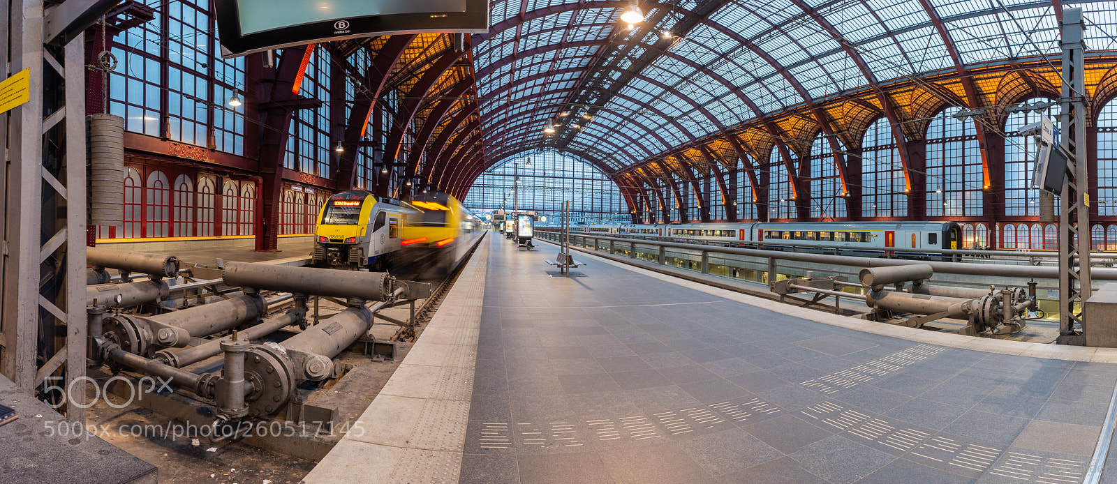 Nikon D4S sample photo. When the train leaves photography