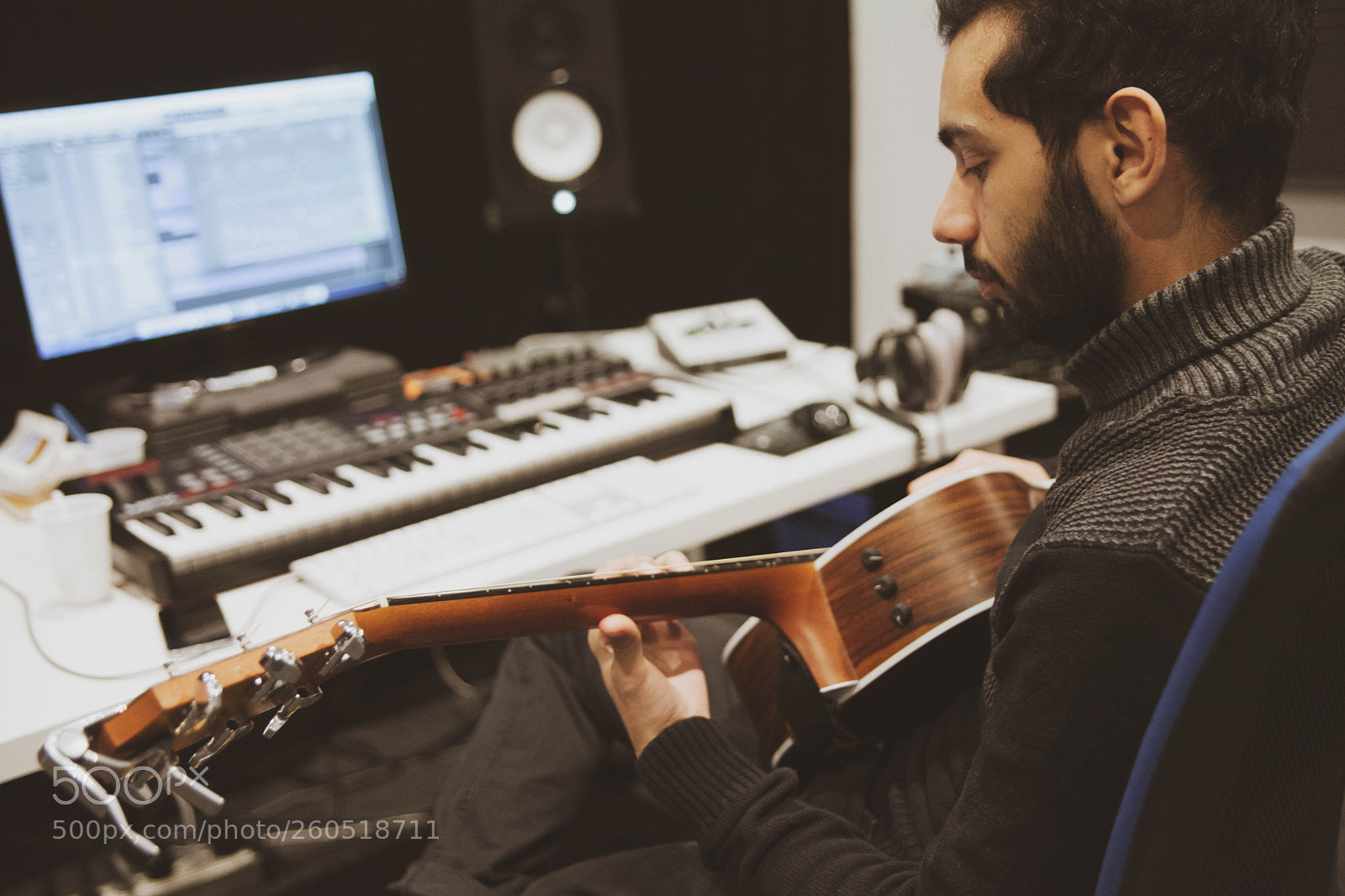 Canon EOS 5D Mark II sample photo. Sooting sound engineer, producer photography