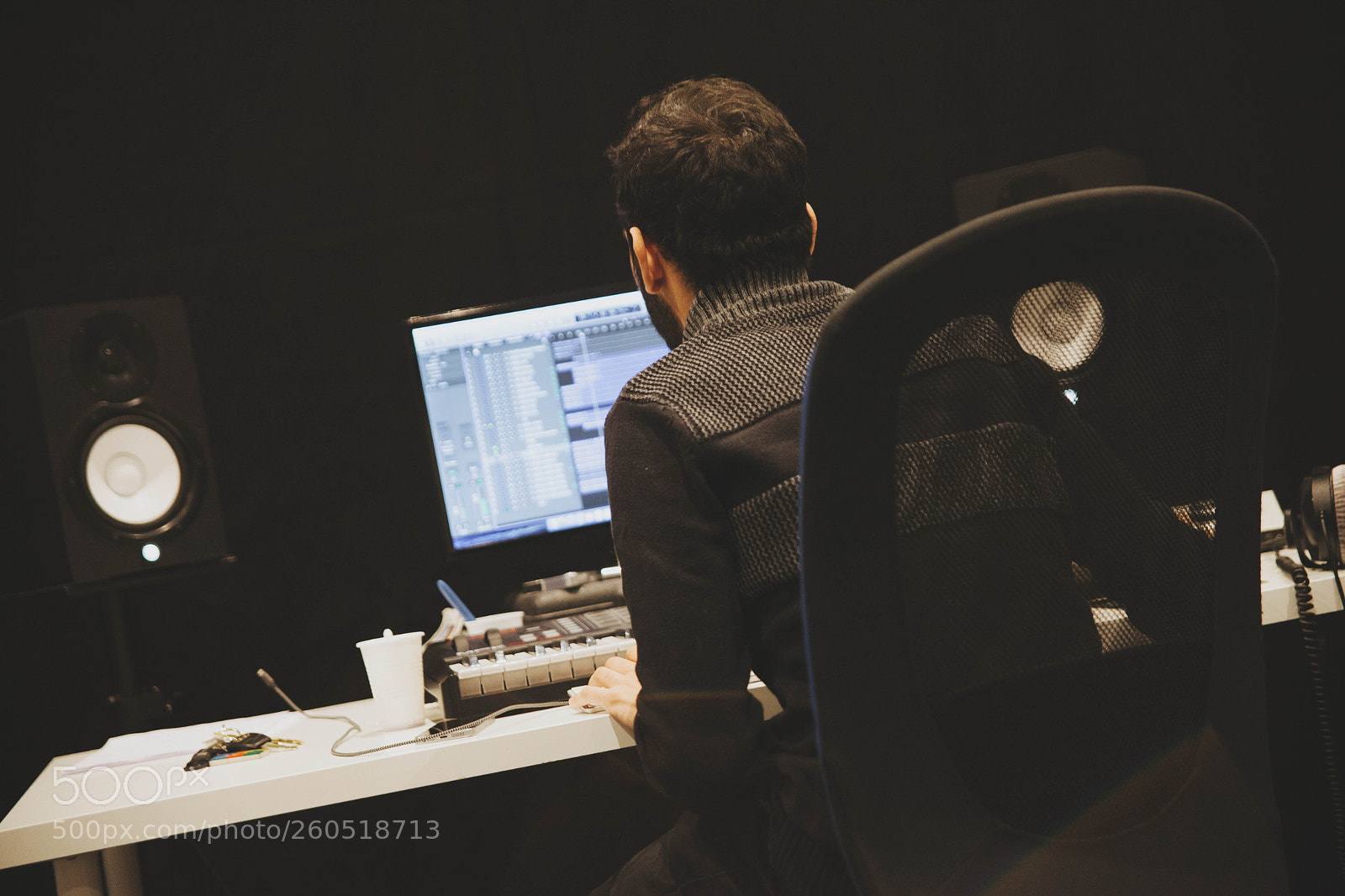 Canon EOS 5D Mark II sample photo. Sooting sound engineer, producer photography