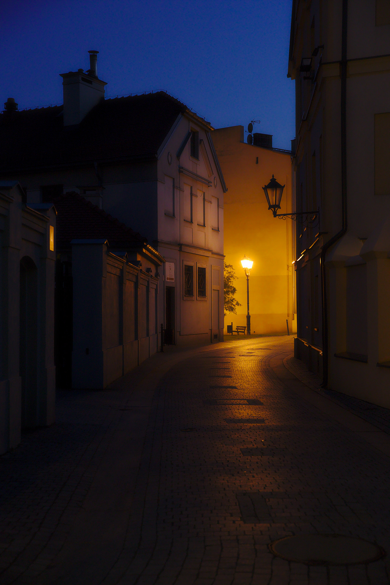 Canon EF 300mm F2.8L IS II USM sample photo. Quiet and dark street of old town photography