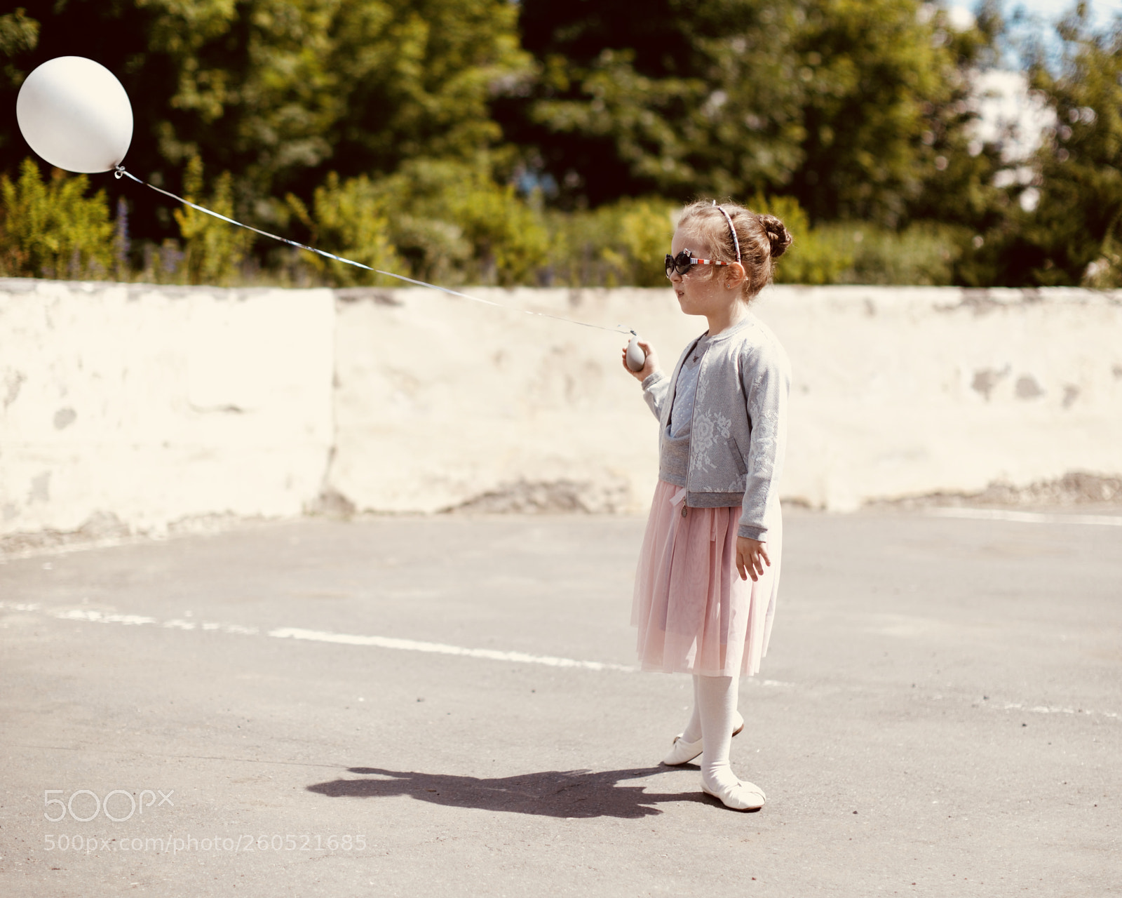 Canon EOS 5DS sample photo. Varya and the balloon photography