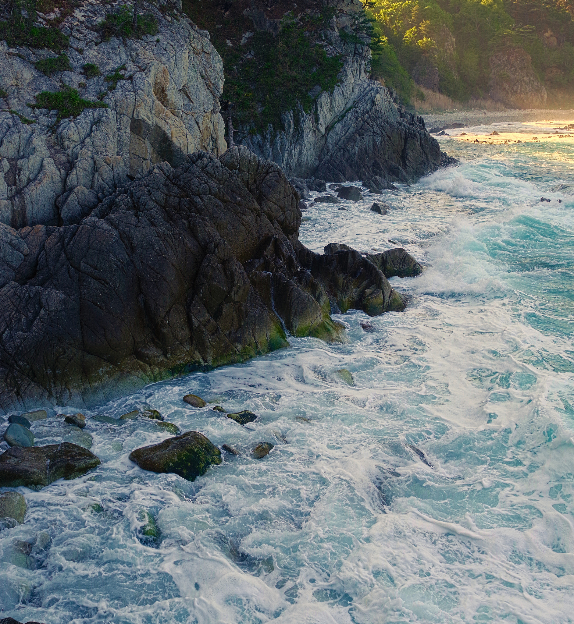 HD Pentax D FA 24-70mm F2.8 ED SDM WR sample photo. Sea and rocks photography