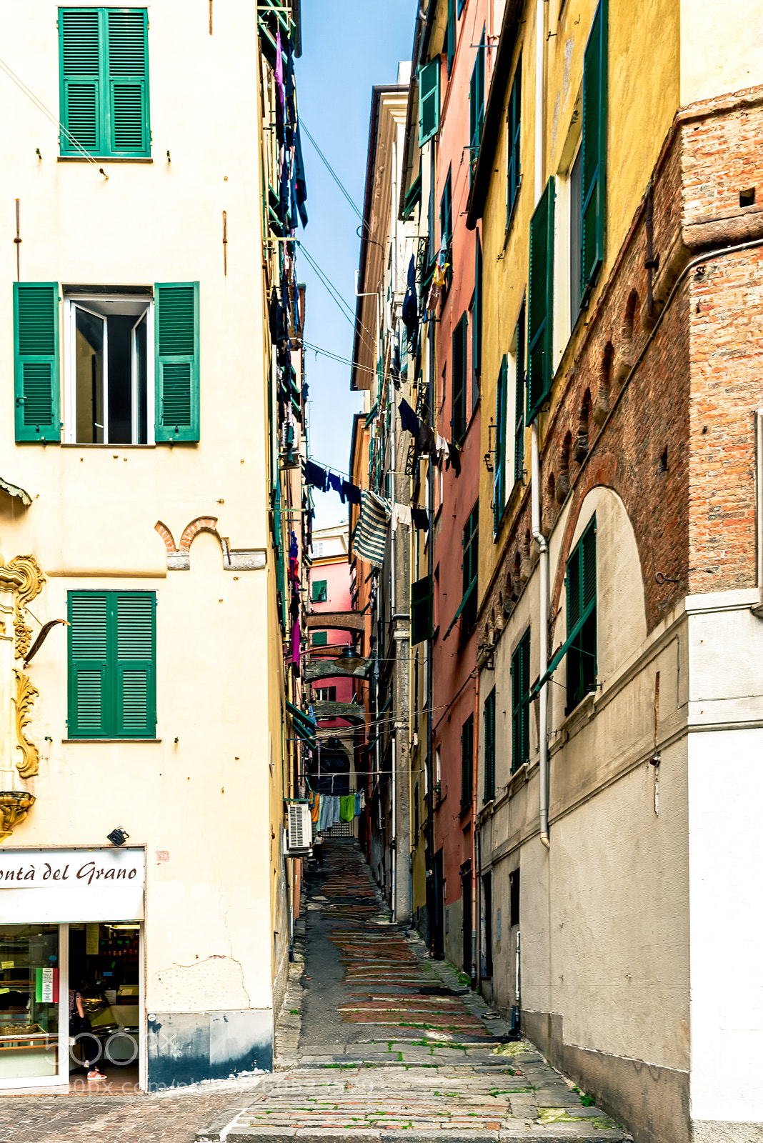 Nikon D810 sample photo. Piazza del carmine genova photography