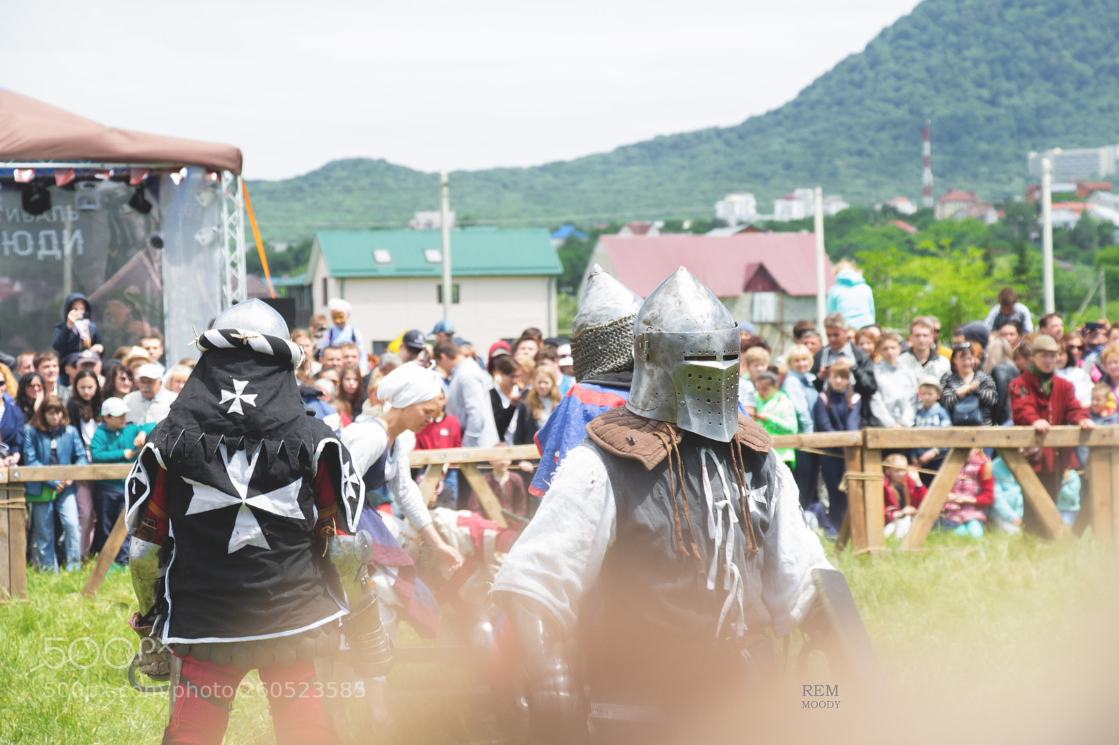 Canon EOS 700D (EOS Rebel T5i / EOS Kiss X7i) sample photo. The battle photography