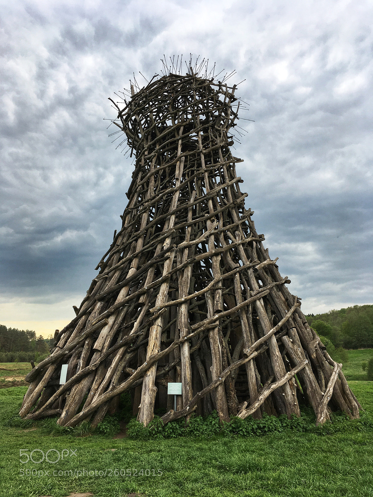 Apple iPhone SE sample photo. Wooden “lighthouse” photography
