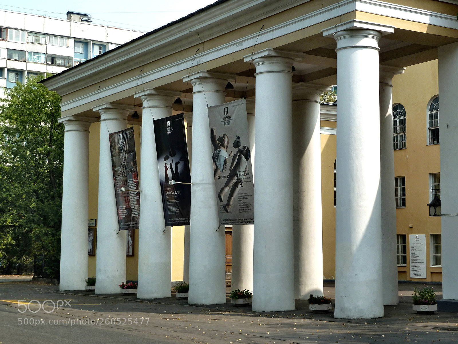 Panasonic Lumix DMC-ZS7 (Lumix DMC-TZ10) sample photo. Moscow new drama theater photography