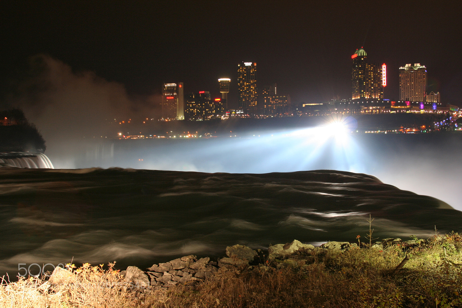 Canon EOS 350D (EOS Digital Rebel XT / EOS Kiss Digital N) sample photo. Niagara falls light up photography