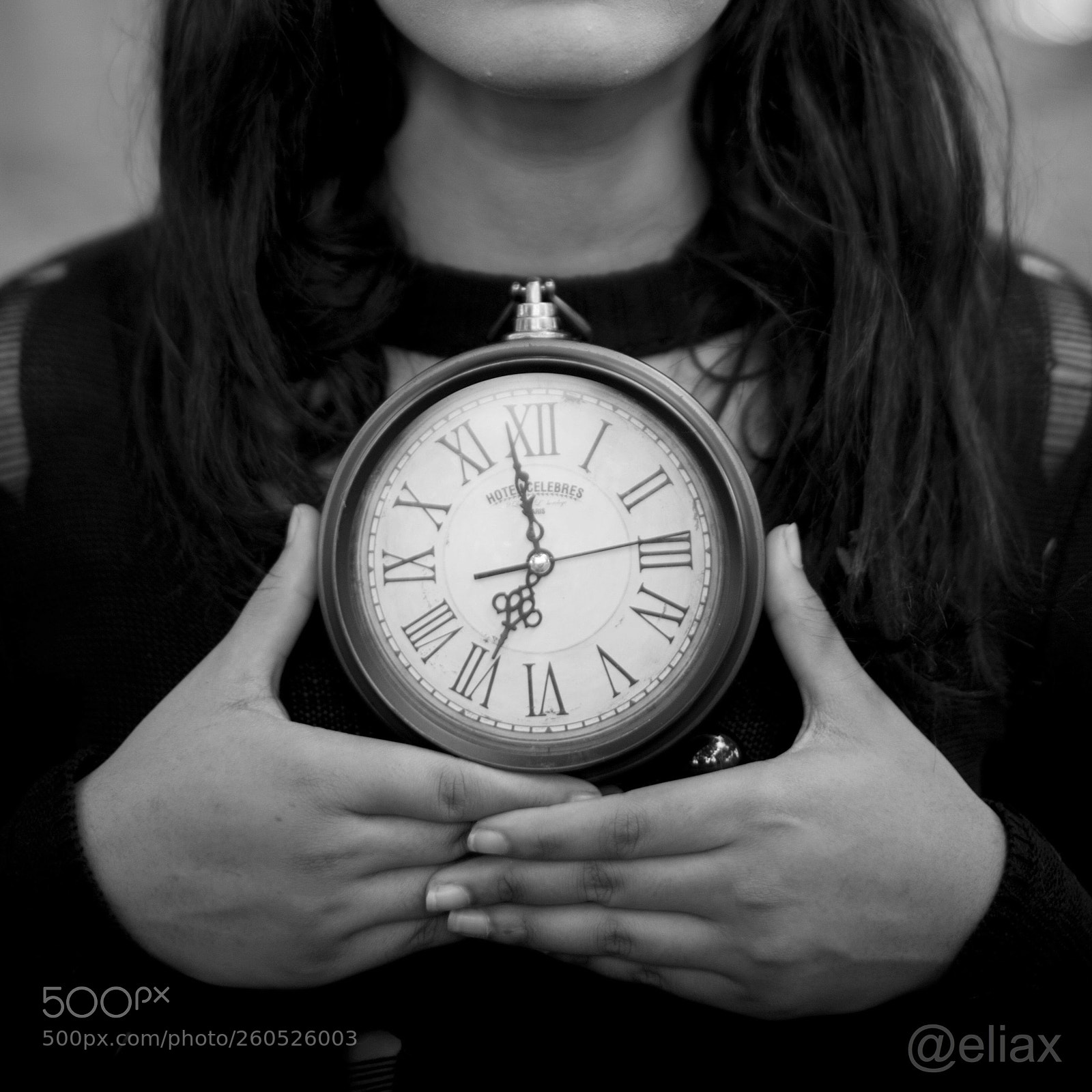 Canon EOS 6D Mark II sample photo. Time in her hands photography