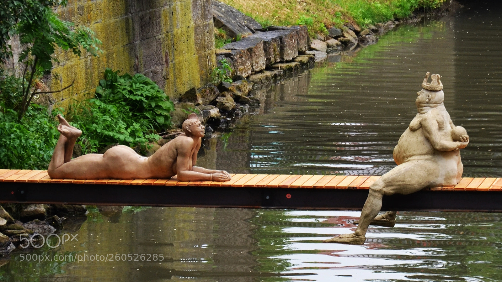 Nikon D5100 sample photo. The hidden ball photography
