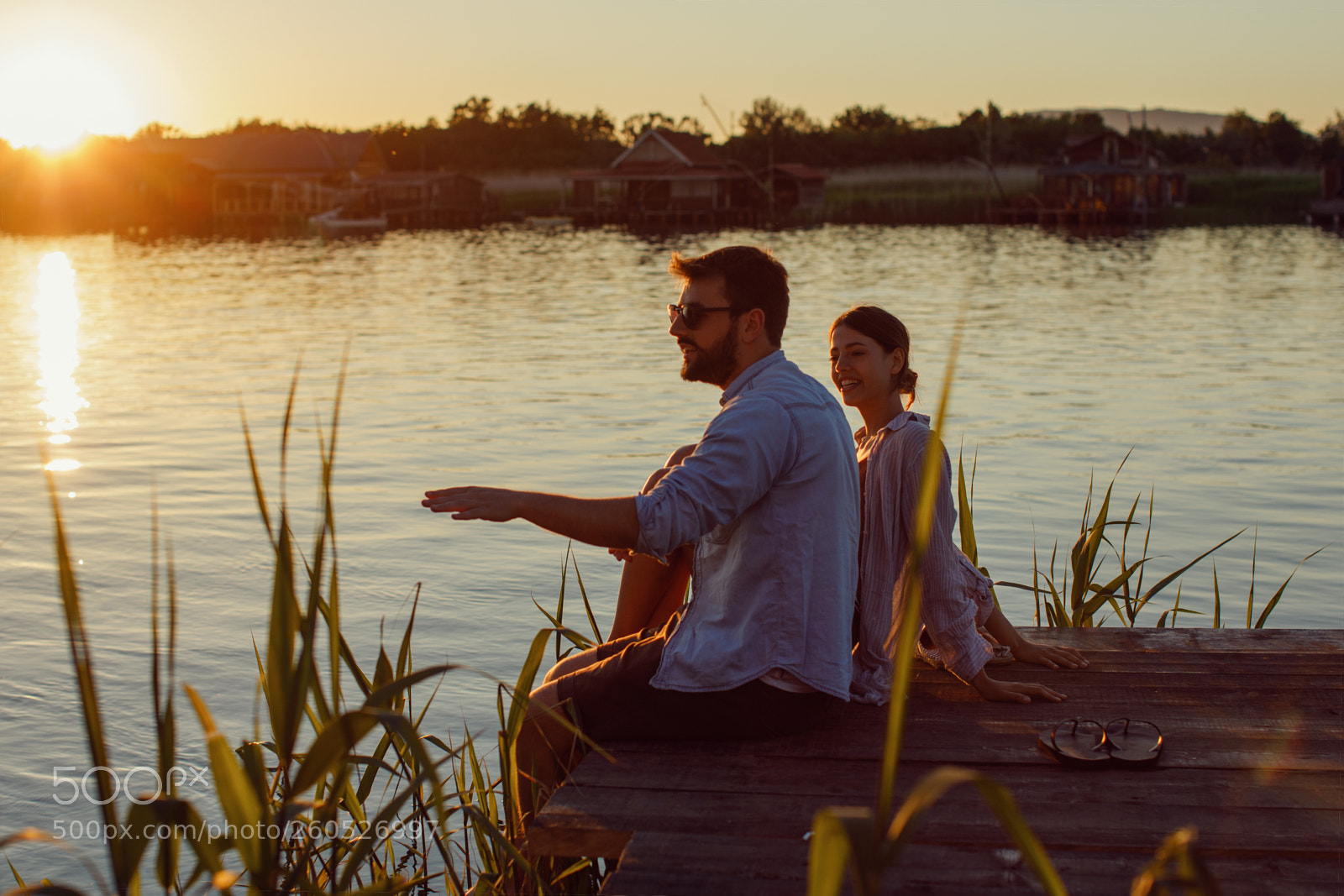 Canon EOS 5D Mark IV sample photo. Young loving couple enjoys photography