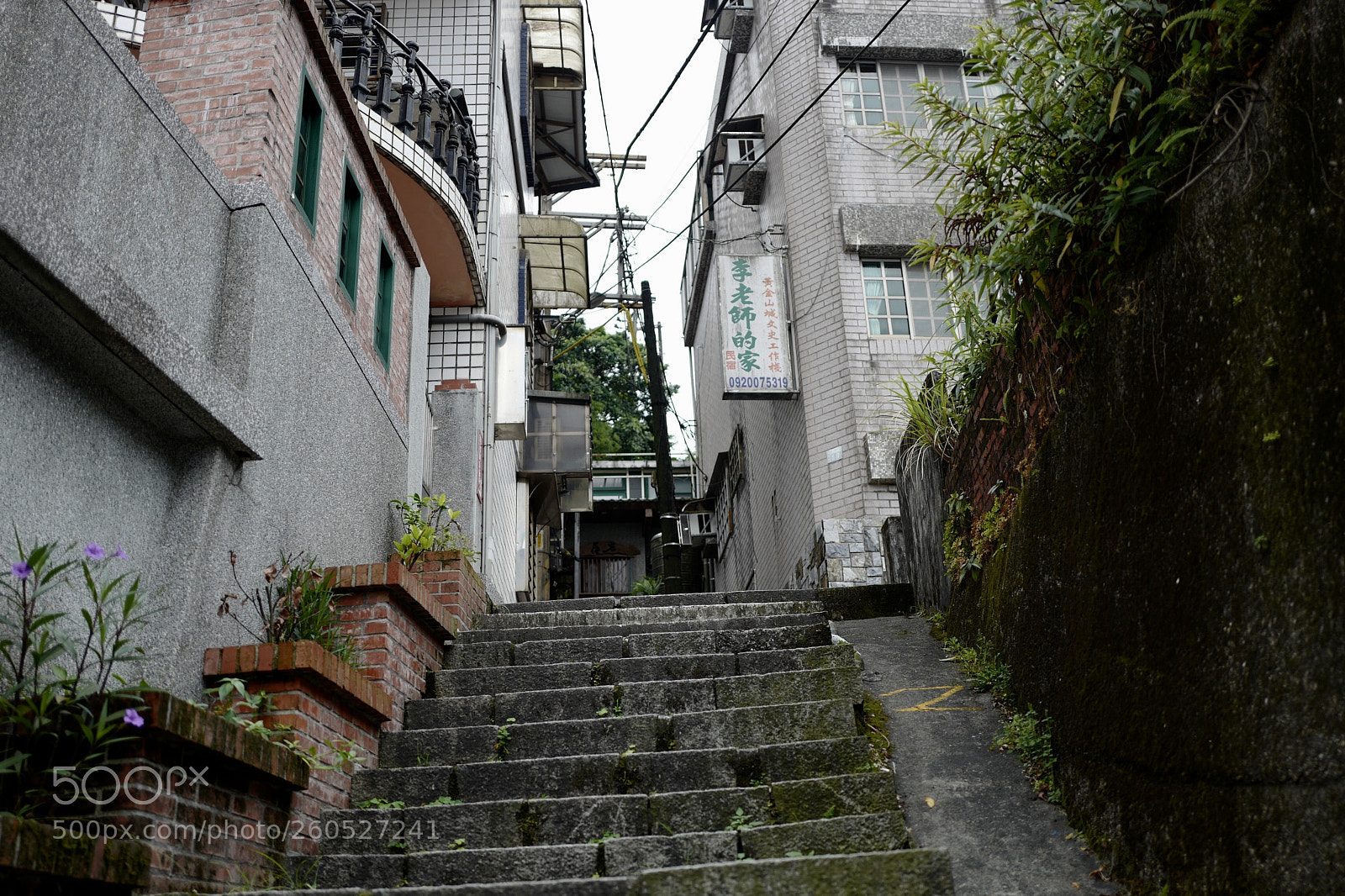 Leica Q (Typ 116) sample photo. 舊街角 photography